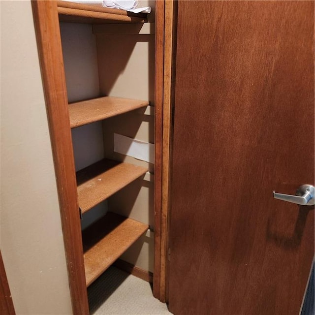 9318 Greenway Ln, Lenexa, KS 66215 - view of closet