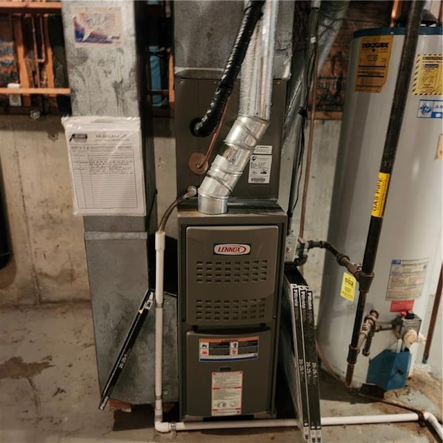 9318 Greenway Ln, Lenexa, KS 66215 - utilities featuring water heater