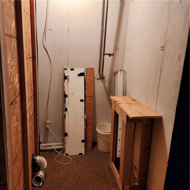9318 Greenway Ln, Lenexa, KS 66215 - view of bathroom