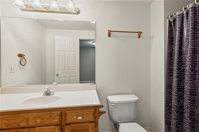 701 Redbud Dr, Paola, KS 66071 - full bathroom featuring vanity and a shower with curtain