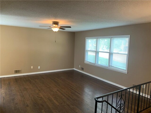 1305 NE 84th Pl, Kansas City, MO 64155 - photo 3