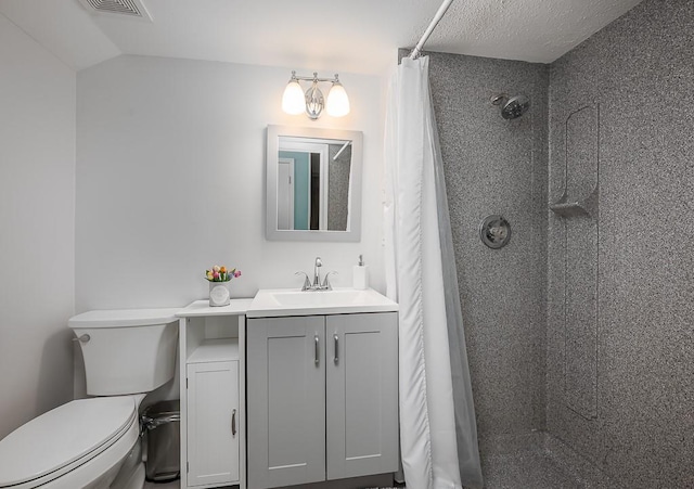15714 Leavenworth Rd, Basehor, KS 66007 - bathroom featuring a tile shower and vanity