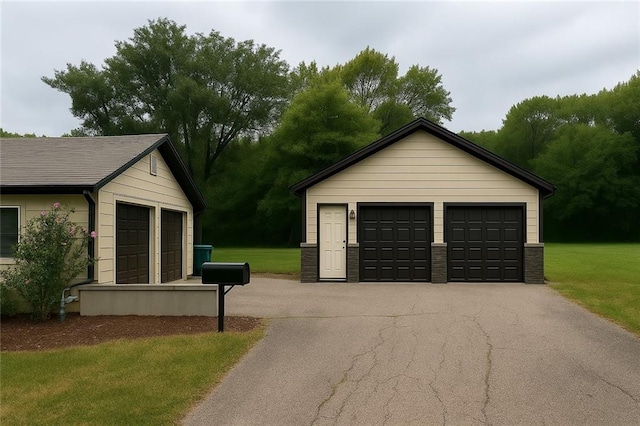 9730 State Line Rd, Leawood, KS 66206 - view of detached garage