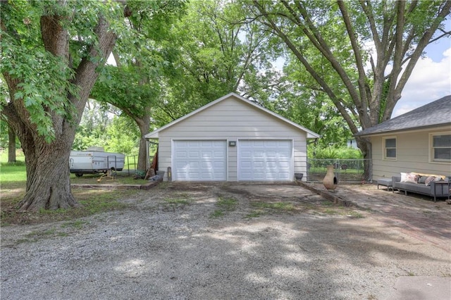 2509 E 4th St, Pittsburg, KS 66762 - view of detached garage
