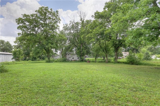 2509 E 4th St, Pittsburg, KS 66762 - view of grassy yard