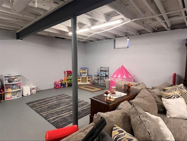 2509 E 4th St, Pittsburg, KS 66762 - view of finished below grade area