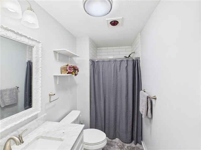 529 SE Dd Hwy, Warrensburg, MO 64093 - full bath featuring vanity, curtained shower, and a textured ceiling