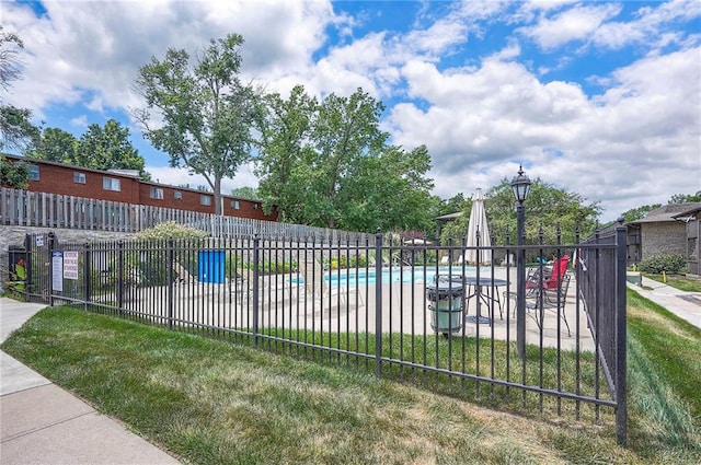 462 W 104th St Unit A, Kansas City, MO 64114 - view of community pool