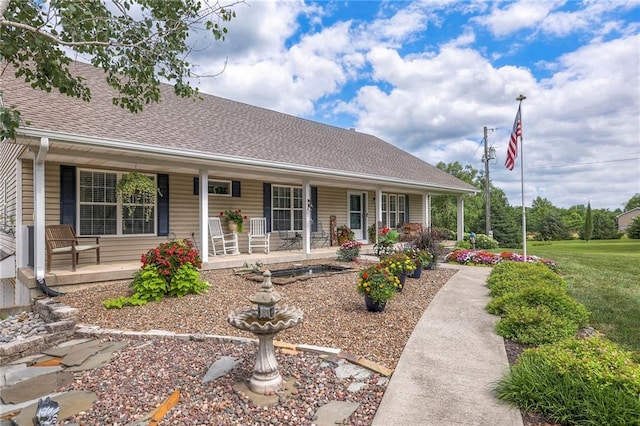 23708 S Southcrest Dr, Peculiar, MO 64078 - view of front of house with a porch and a shingled roof