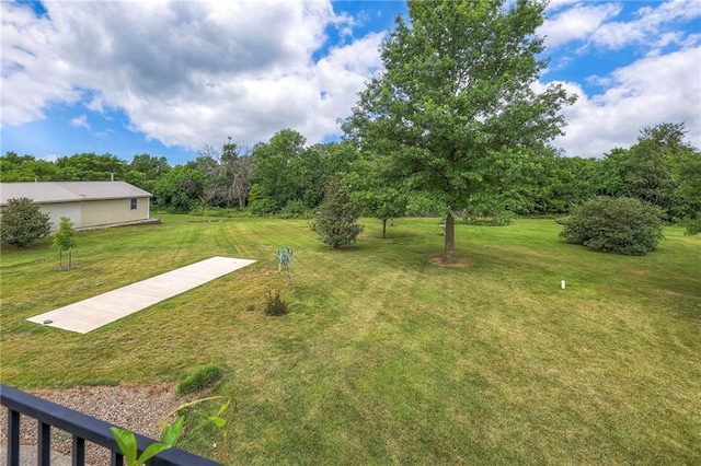 23708 S Southcrest Dr, Peculiar, MO 64078 - view of green lawn