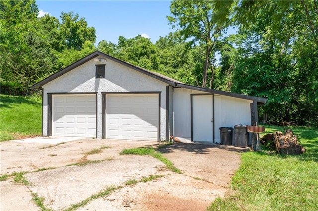 5510 Lafayette Ave, Kansas City, KS 66104 - view of detached garage