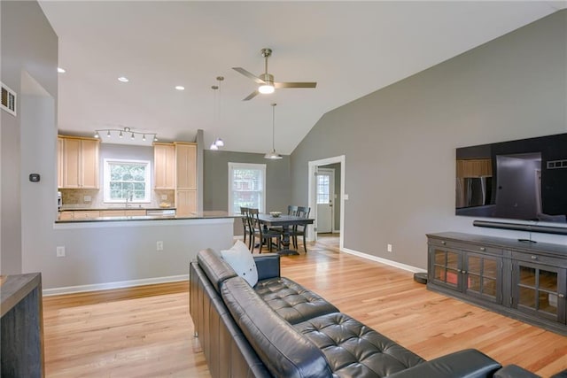 7929 Lamar Ave, Prairie Village, KS 66208 - photo 8