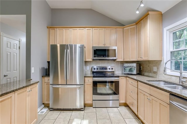 7929 Lamar Ave, Prairie Village, KS 66208 - photo 13