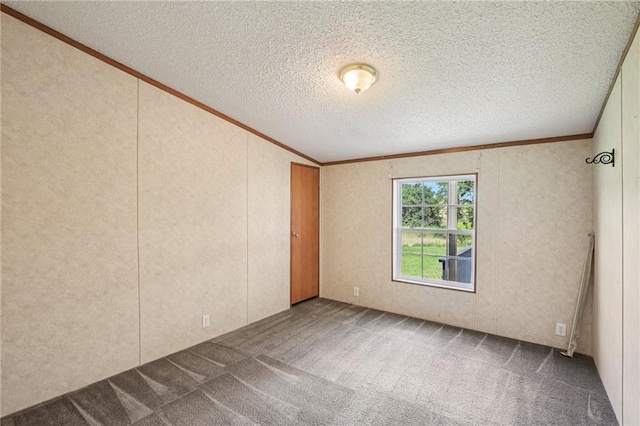 507 NW 165th Rd, Centerview, MO 64019 - carpeted spare room featuring ornamental molding and a textured ceiling
