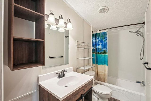 507 NW 165th Rd, Centerview, MO 64019 - bathroom featuring a textured ceiling, vanity, and shower / bath combo with shower curtain