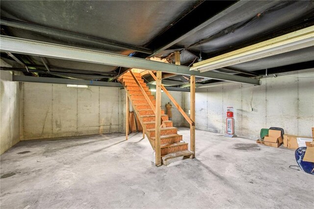 507 NW 165th Rd, Centerview, MO 64019 - unfinished below grade area with stairway
