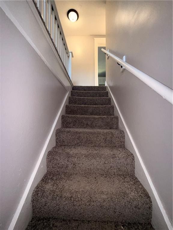 1114 N Liberty St, Independence, MO 64050 - view of staircase