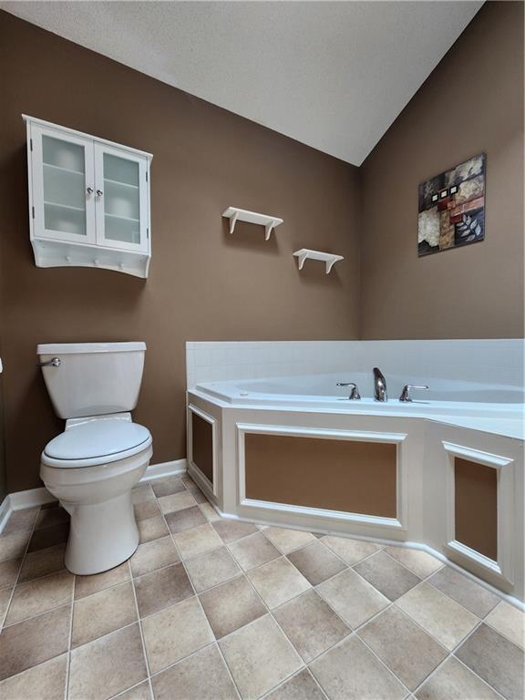 7905 NE 107th St, Kansas City, MO 64157 - photo 20