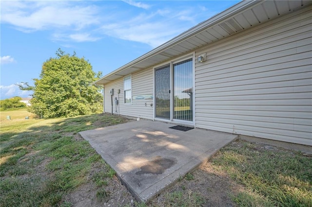 212 NW Parker Dr, Grain Valley, MO 64029 - view of patio / terrace