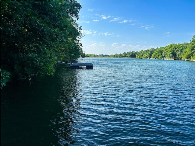 126 W Lou Ann Dr, La Cygne, KS 66040