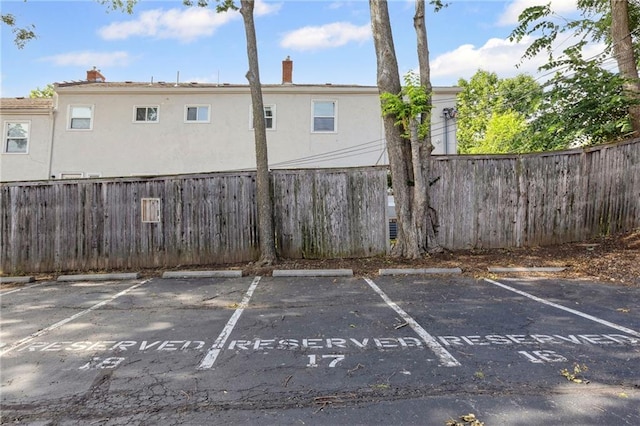 5006 Baltimore Ave Unit 205, Kansas City, MO 64112 - view of uncovered parking lot