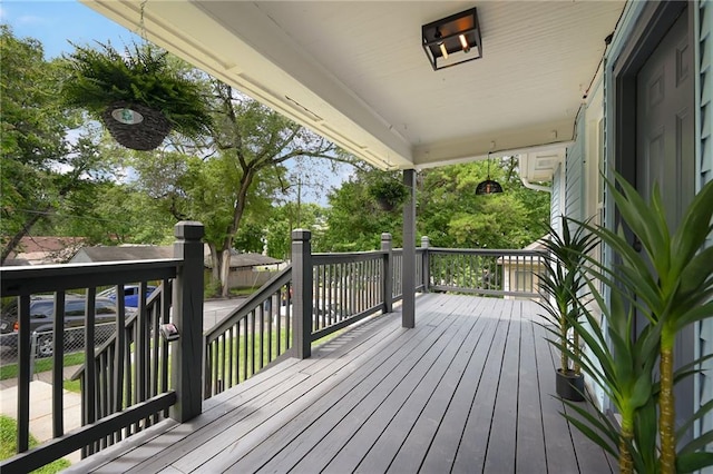 3808 Anderson Ave, Kansas City, MO 64123 - view of deck