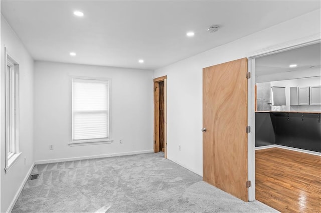 600 Ridgeview Ave, Kansas City, KS 66103 - unfurnished bedroom featuring recessed lighting and carpet flooring