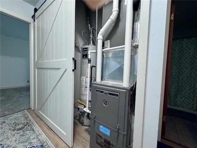 1012 Meadowbrook Rd E, Iola, KS 66749 - utilities featuring water heater