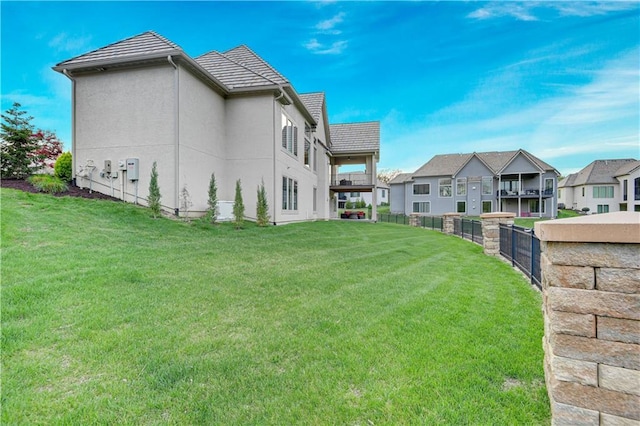 2144 W 89th Ter, Leawood, KS 66206 - view of yard with a residential view