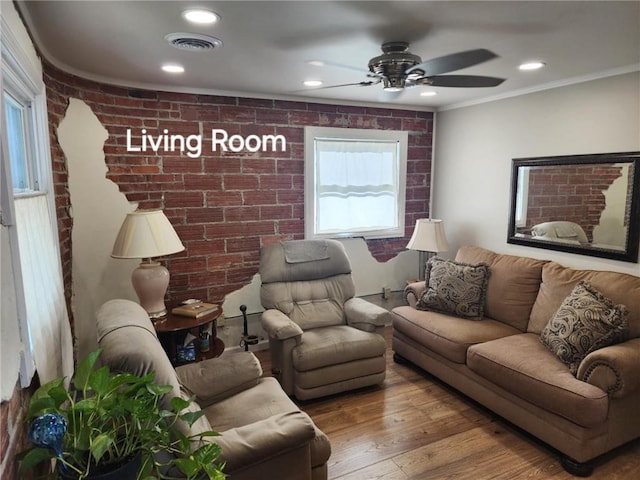 114 E Saint John St, Girard, KS 66743 - photo 2
