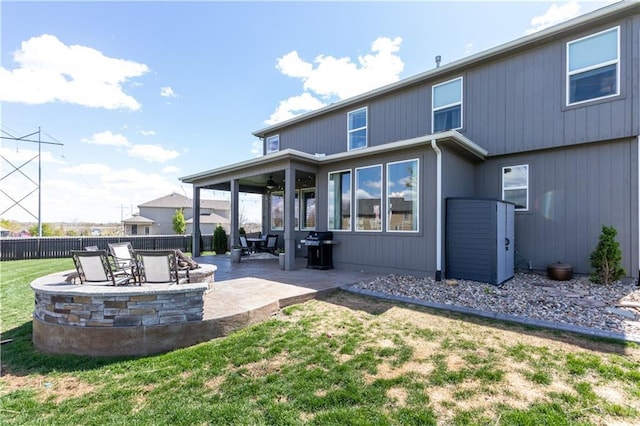 25096 W 87th St, Lenexa, KS 66227 - back of property with a patio and ceiling fan