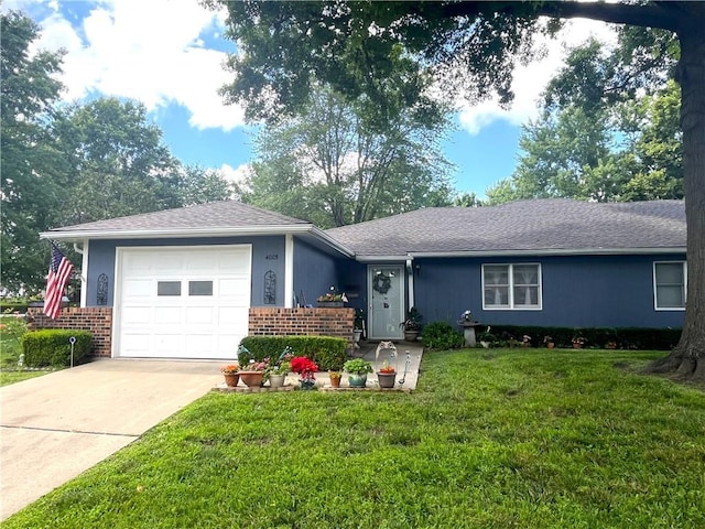 4005 S Lake Cir, Sedalia, MO 65301 - photo 1