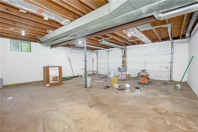 804 NW N Summit Cir, Blue Springs, MO 64015 - view of garage