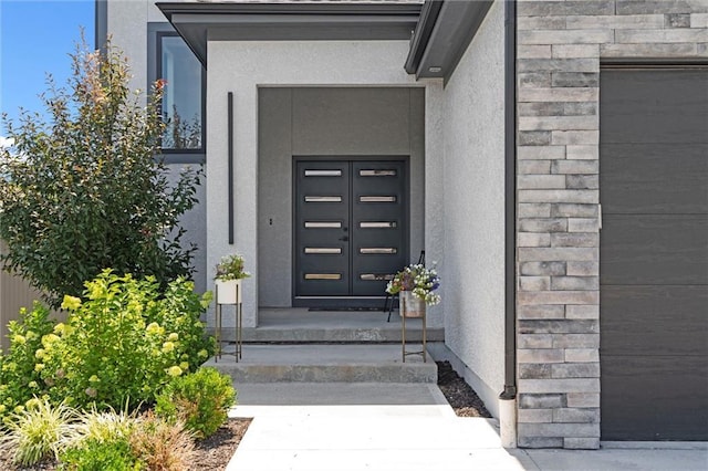 22615 W 87th Ter, Lenexa, KS 66227 - entrance to property with stucco siding