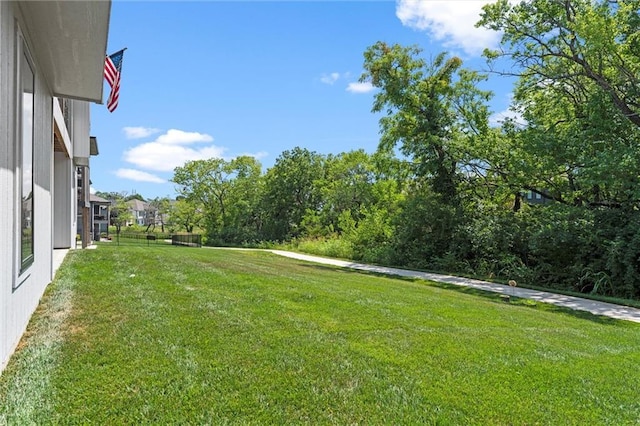 22615 W 87th Ter, Lenexa, KS 66227 - view of green lawn