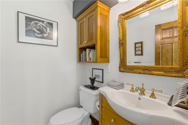 1015 S Wyckford Rd, Olathe, KS 66061 - bathroom featuring toilet and vanity