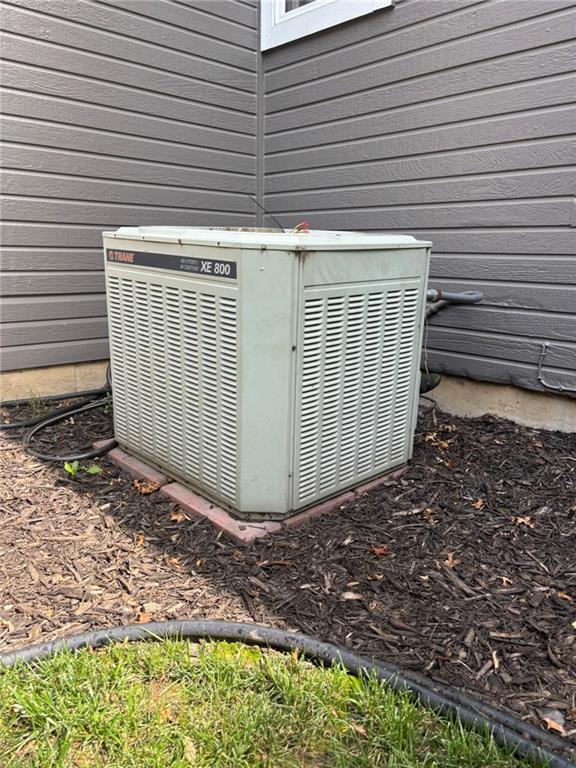 2006 Buckingham St, Saint Joseph, MO 64506 - exterior view of a central air condition unit