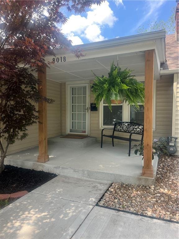 8018 Belleview Ave, Kansas City, MO 64114 - photo 2