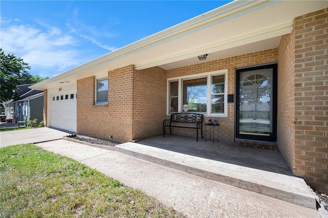 832 E 82nd St, Kansas City, MO 64131 - photo 2