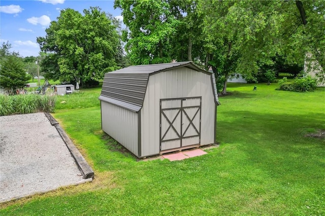 812 W Royle St, Richmond, MO 64085 - view of shed featuring view of scattered trees