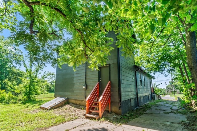 4320 E 43rd St, Kansas City, MO 64130 - back of house with entry steps