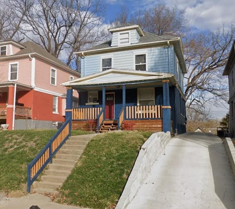 3236 E 7th St, Kansas City, MO 64124 - photo 1