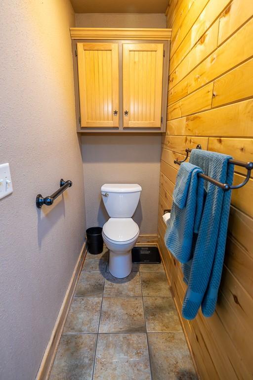28909 E 297th St, Garden City, MO 64747 - half bathroom with toilet and baseboards