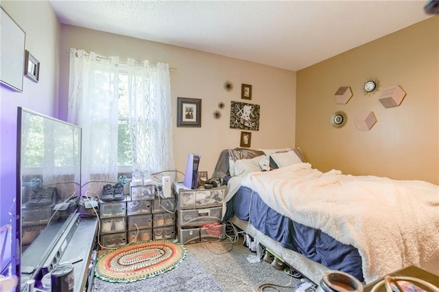 9514 W 77th Ter, Overland Park, KS 66204 - bedroom featuring carpet floors