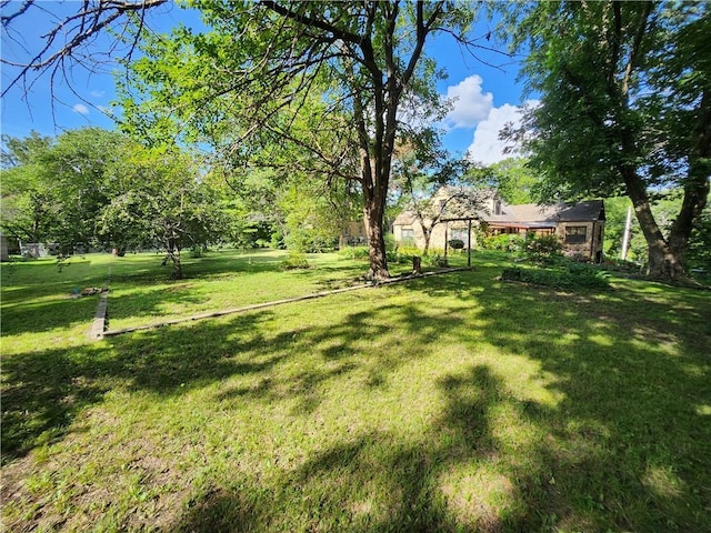 315 N 1st St, Independence, KS 67301 - view of grassy yard