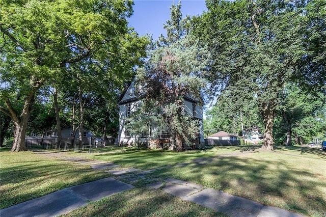 404 S Sycamore St, Ottawa, KS 66067 - view of yard