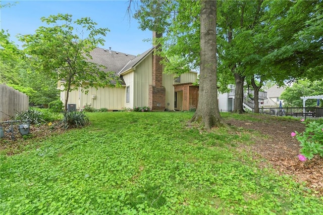 10432 Bond St, Overland Park, KS 66214 - view of yard