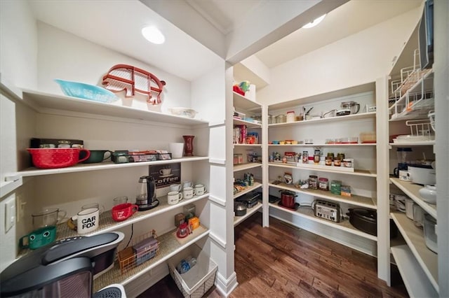 9158 W 178th Ter, Overland Park, KS 66013 - view of pantry