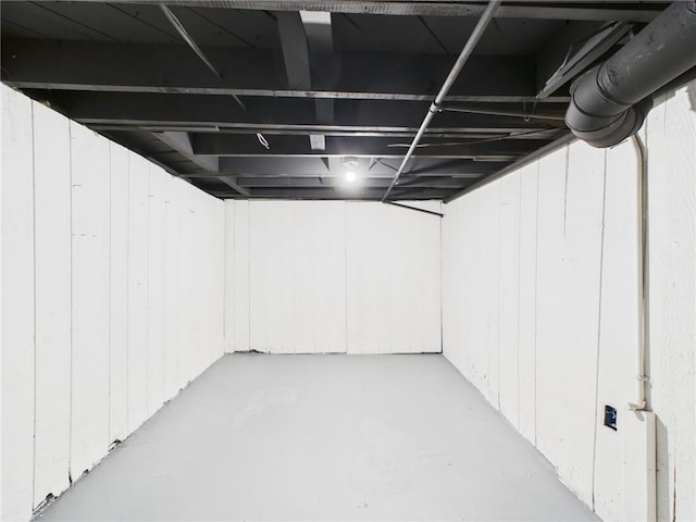 3904 Bales Ave, Kansas City, MO 64130 - view of finished below grade area
