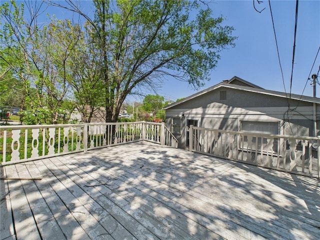 3904 Bales Ave, Kansas City, MO 64130 - view of wooden terrace